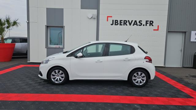 Peugeot 208 image 7