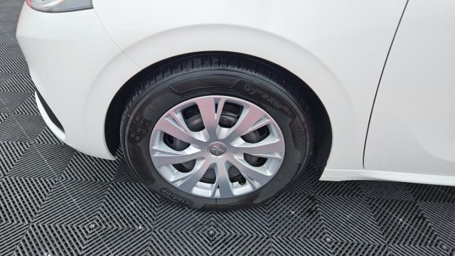 Peugeot 208 image 5