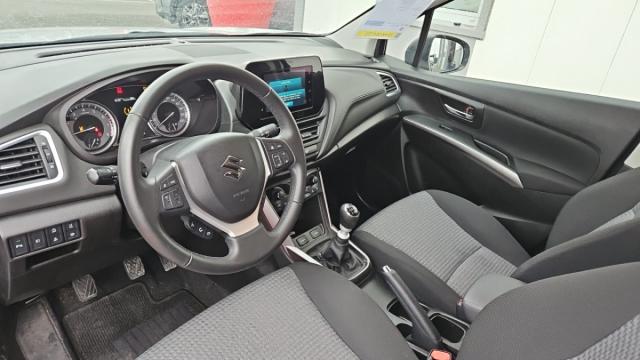 Suzuki S-Cross image 3