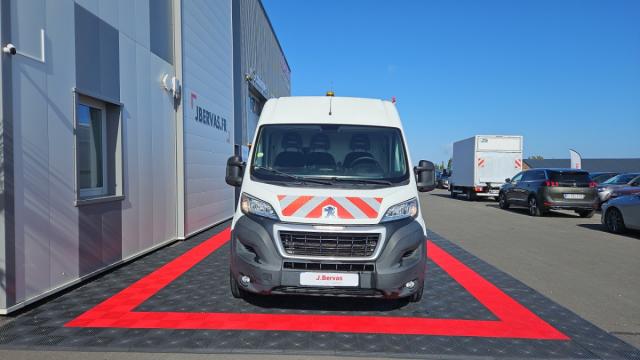 Peugeot Boxer image 3