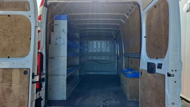 Peugeot Boxer image 2