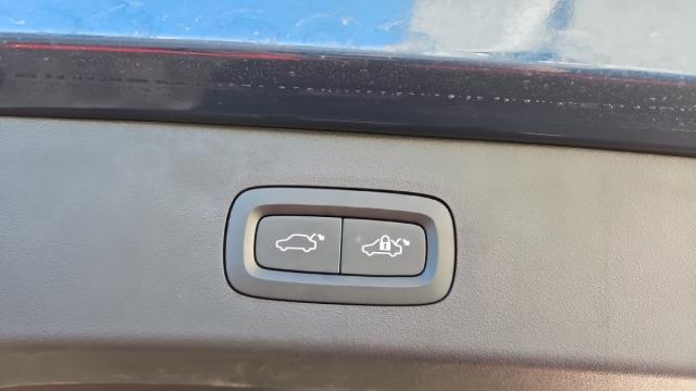 Lynk & Co 01 image 4