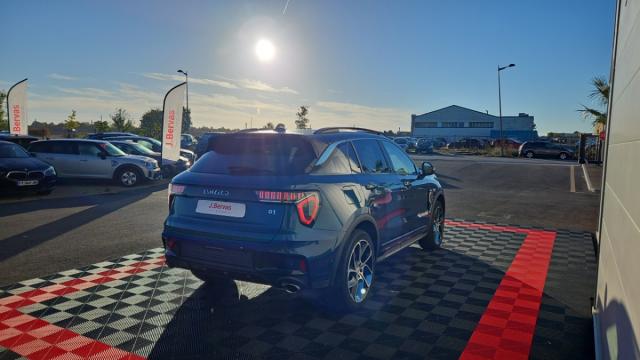 Lynk & Co 01 image 3