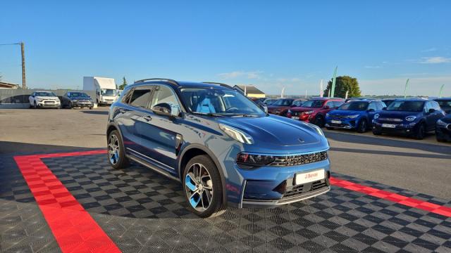 Lynk & Co 01 image 5