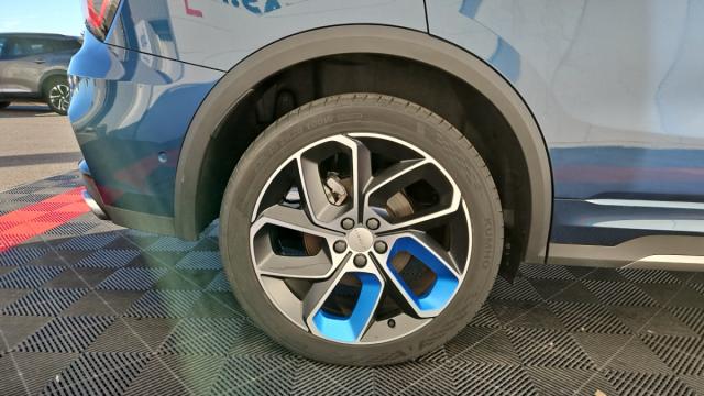 Lynk & Co 01 image 2