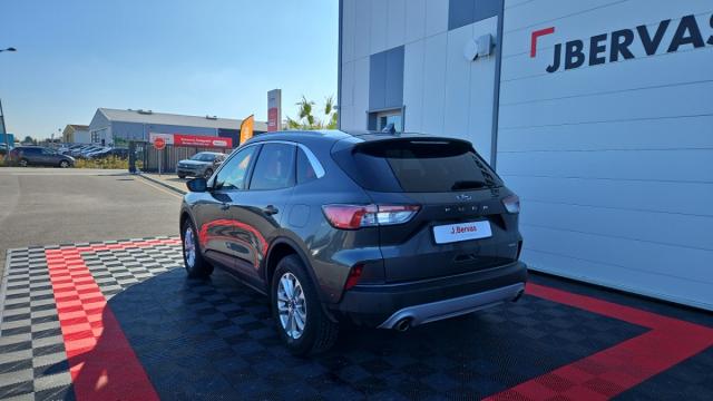 Ford Kuga image 3