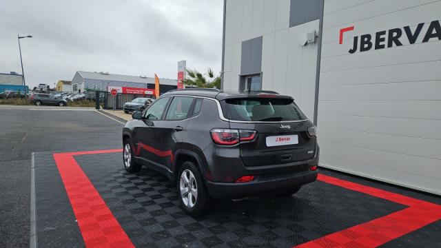 Jeep Compass image 2