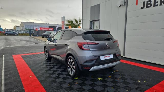 Renault Captur image 2