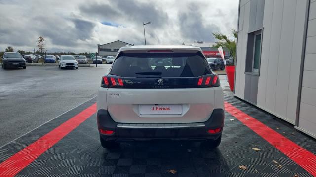 Peugeot 5008 image 3