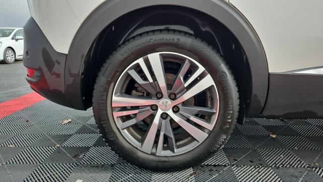 Peugeot 5008 image 2