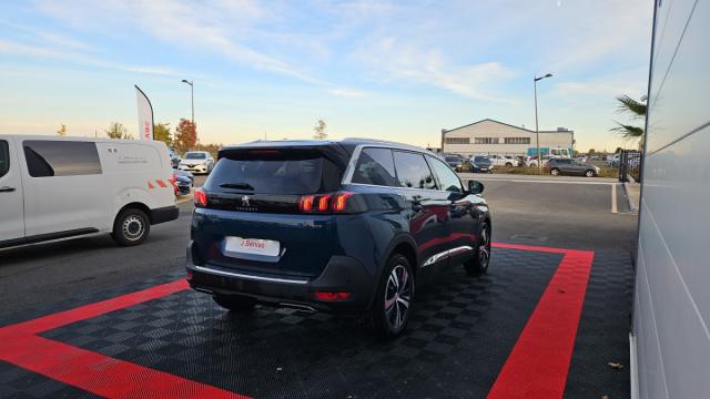 Peugeot 5008 image 2