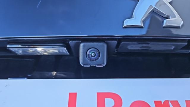 Peugeot 2008 image 8