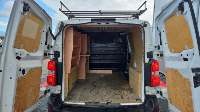 Citroen Jumpy image 2