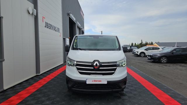 Renault Trafic image 2