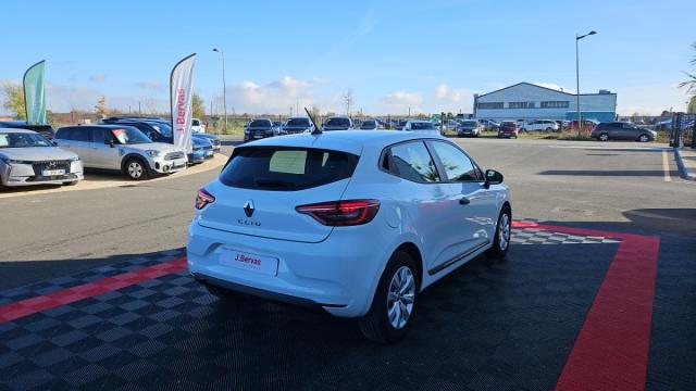 Renault Clio image 9