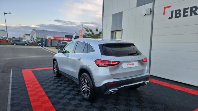 Mercedes Benz Gla image 1