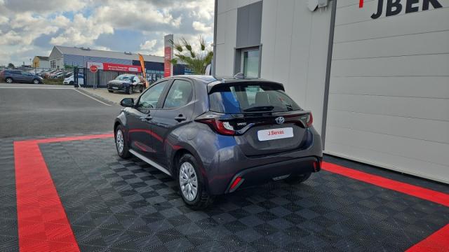 Toyota Yaris image 2