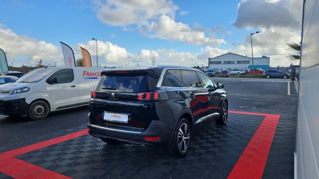Peugeot 5008 image 9