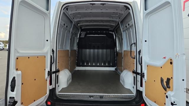 Renault Master image 8