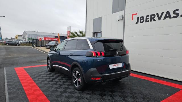 Peugeot 5008 image 1