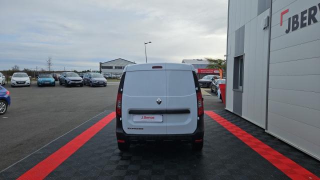 Renault Express Van image 6