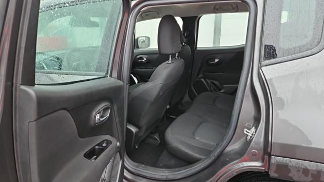 Jeep Renegade image 2