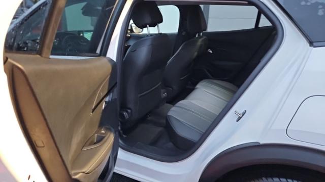 Peugeot 2008 image 9