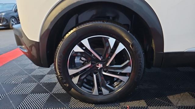 Peugeot 2008 image 8