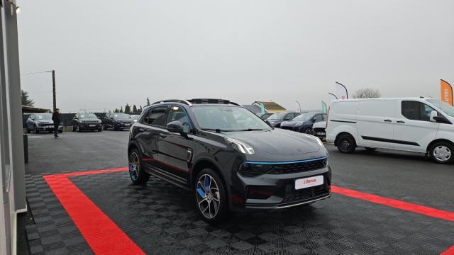 Lynk & Co 01 image 1