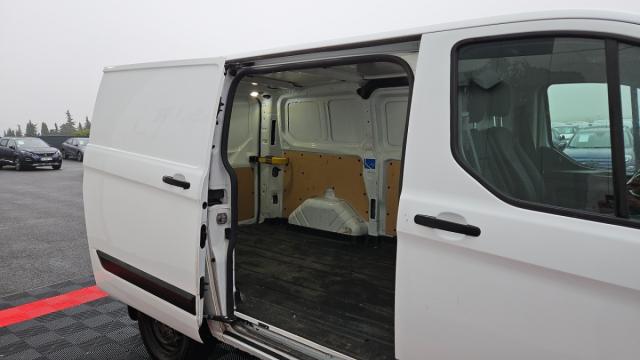 Ford Transit Custom image 3