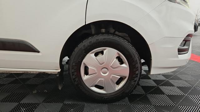 Ford Transit Custom image 8