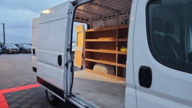 Peugeot Boxer image 2