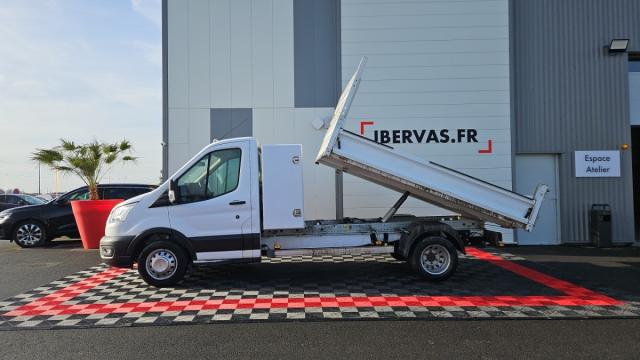 Ford Transit image 5