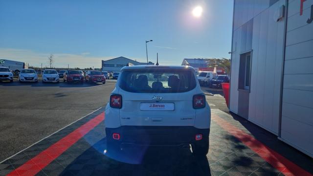 Jeep Renegade image 9