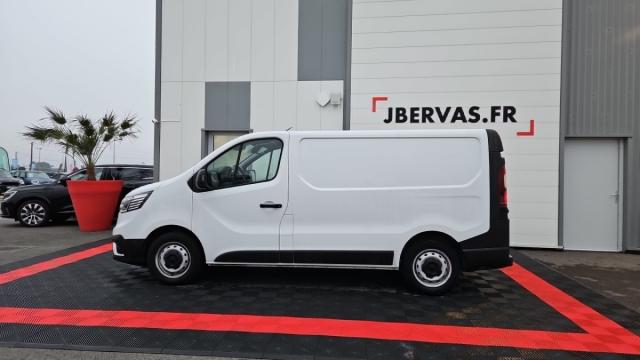 Renault Trafic image 2