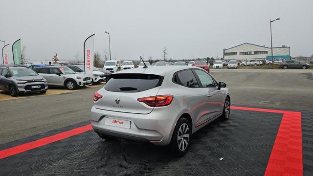 Renault Clio image 9