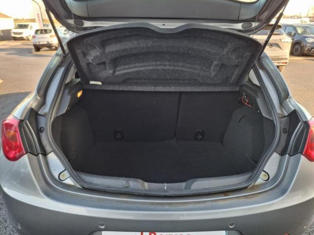 Alfa Romeo Giulietta image 9