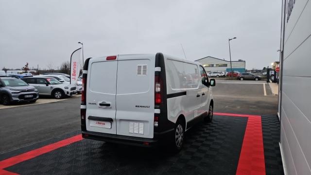 Renault Trafic image 2
