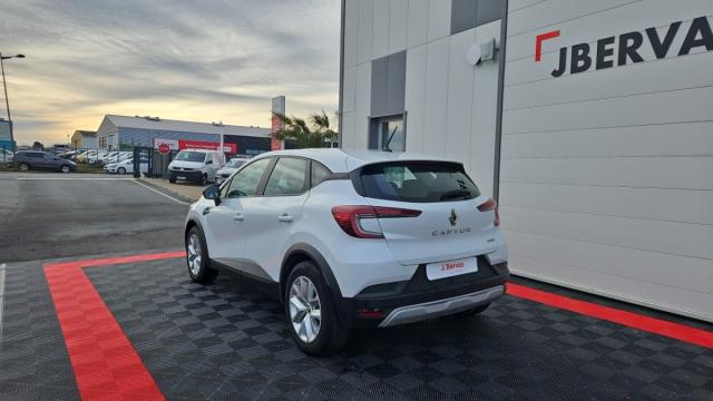 Renault Captur image 2