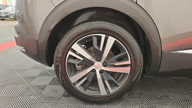 Peugeot 3008 image 1