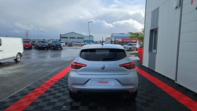 Renault Clio image 8