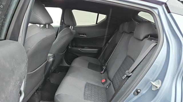 Toyota C-Hr image 5