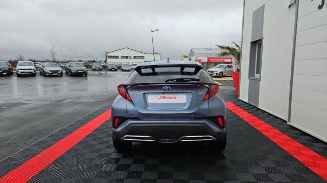 Toyota C-Hr image 2