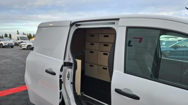 Renault Express Van image 8