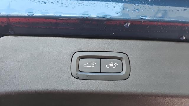 Lynk & Co 01 image 3