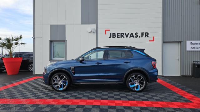 Lynk & Co 01 image 8