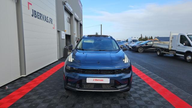 Lynk & Co 01 image 1