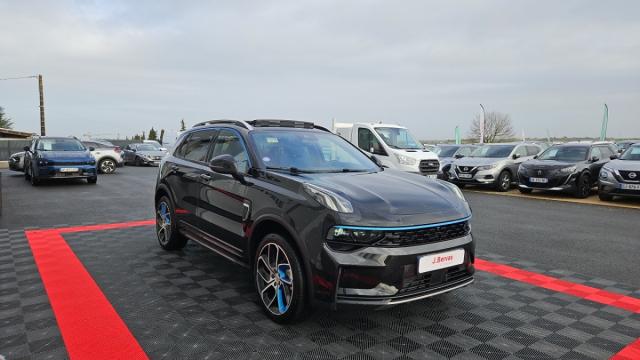 Lynk & Co 01 image 2