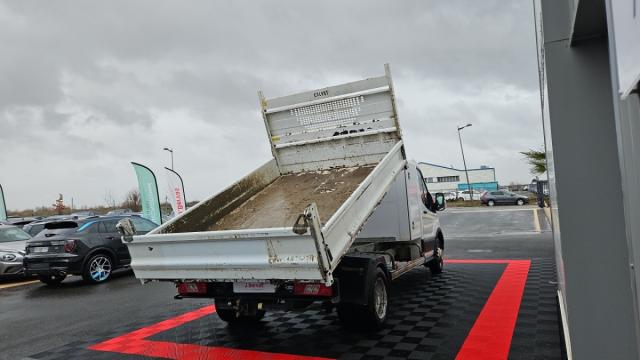 Ford Transit image 6