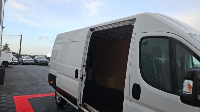 Peugeot Boxer image 3